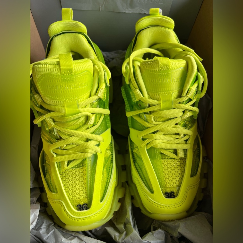 Balenciaga Triple S Fluo Yellow Clear Sole Women  Size 36